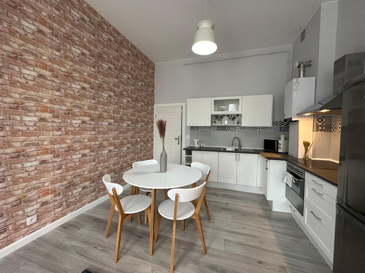 Apartament Wroclawia Extérieur photo