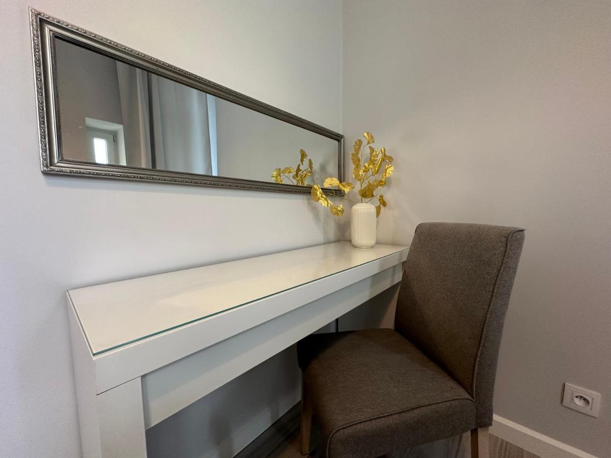 Apartament Wroclawia Extérieur photo