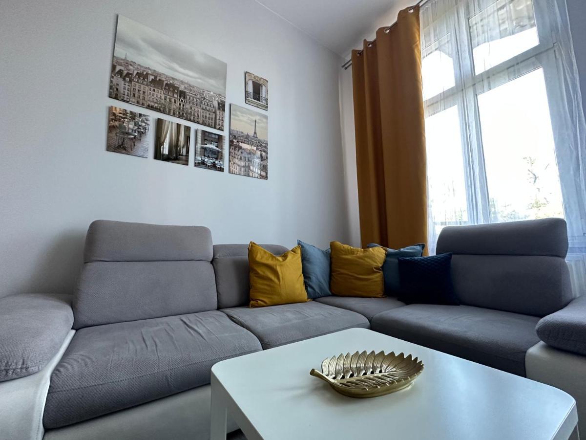 Apartament Wroclawia Extérieur photo